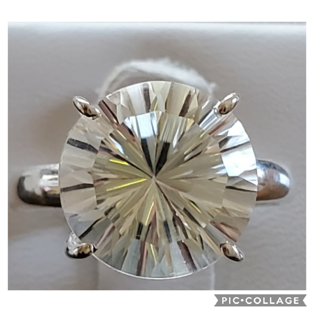 11ct Genuine Concave Facted White Topaz Ring Size 7